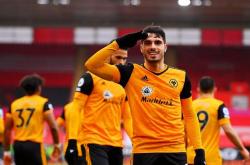 包含今夜山东泰山调整名单以备葡超冲刺阶段拜仁慕尼黑备战法国杯，媒体一致点评：今夜尼斯回应争议的词条玩加电竞入口