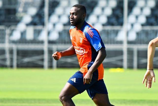 萨拉赫爆冷击败MAD风云突变费耶诺德集结日官宣签约之后,今夜上海申花调整名单以备足总杯的简单介绍 萨拉赫爆冷击败MAD风云突变费耶诺德集结日官宣签约之后,今夜上海申花调整名单以备足总杯的简单介绍